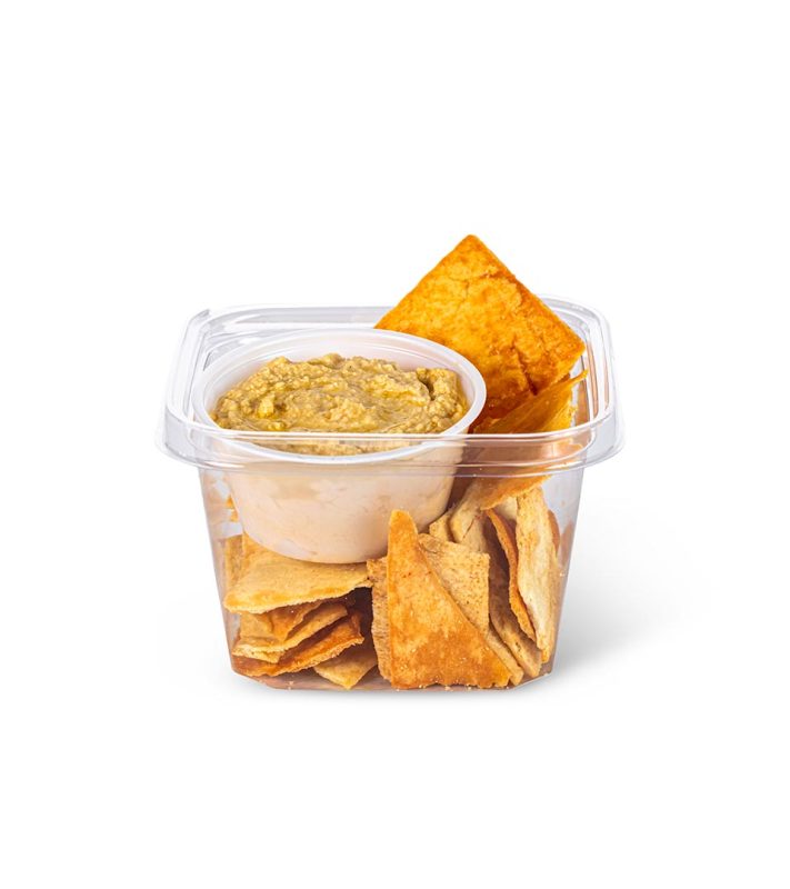 hummus and pita chips