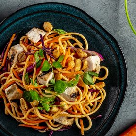 sesame noodle bowl with chicken